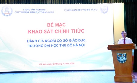 PGS.TS. Đỗ Hồng Cường, Hiệu trưởng Trường Đại học Thủ đô Hà Nội phát biểu.
